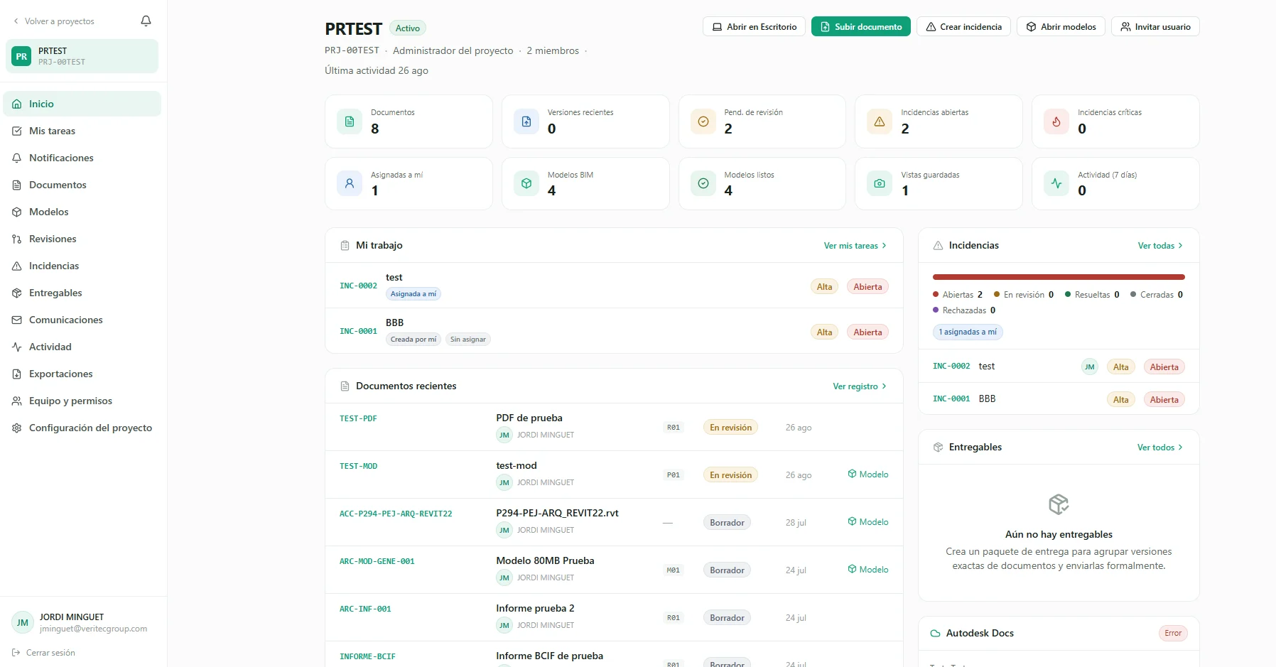 Panel de un proyecto en CDE con indicadores de documentos, revisiones pendientes, incidencias y modelos, tareas asignadas y documentos recientes con su estado
